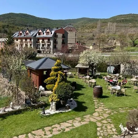 Acebo & Natura Hotel
