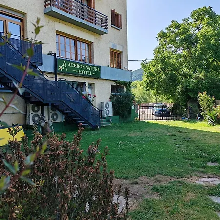 Acebo & Natura Hotel